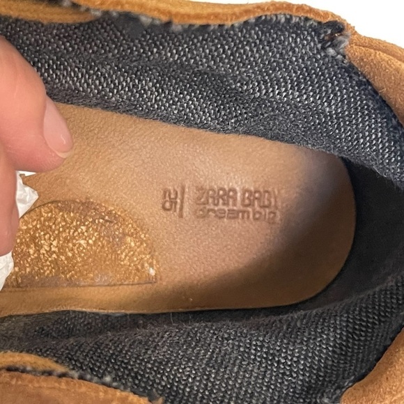 Euc Zara Baby Suede booties, tan colour, size 25 - Picture 9 of 10